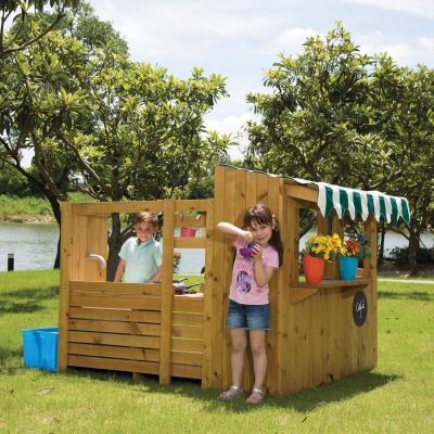 Children's Outdoor Kitchen + Pump