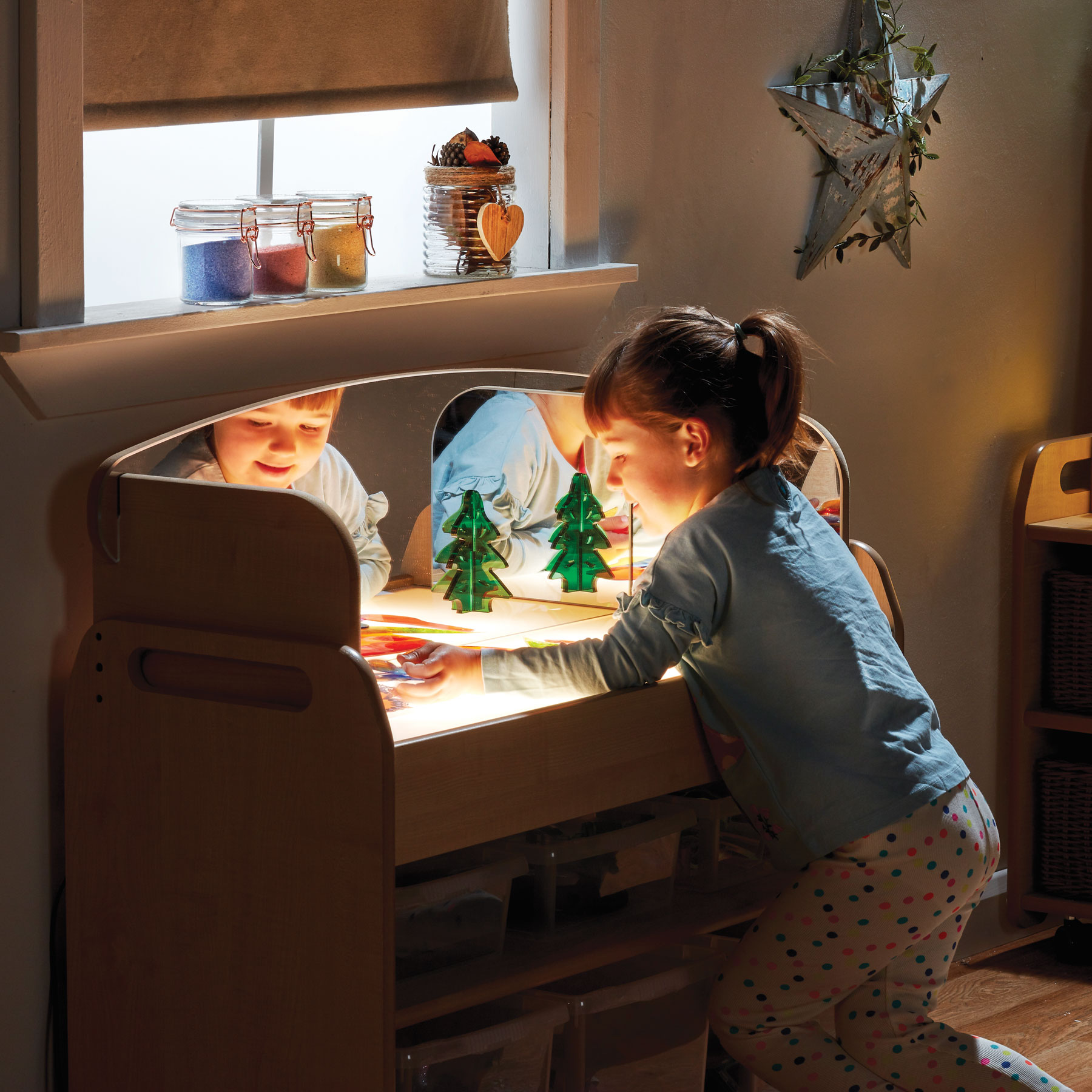 Light Box Trolley with Mirror Surround