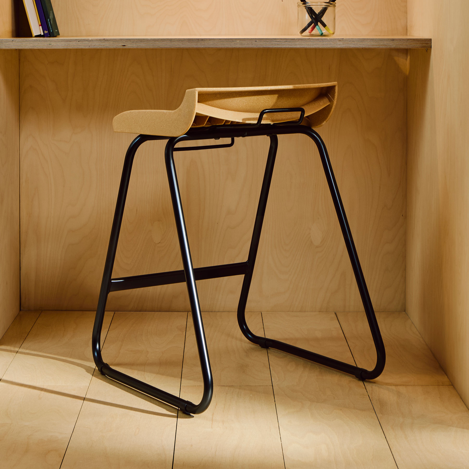 Postura+ Wood Mix Stool