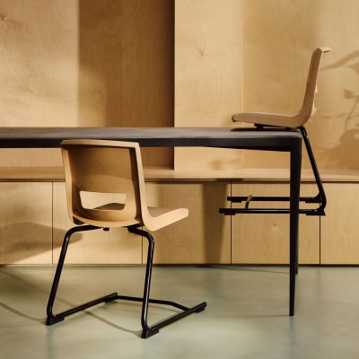 Postura+ Wood Mix Reverse Cantilever Chair